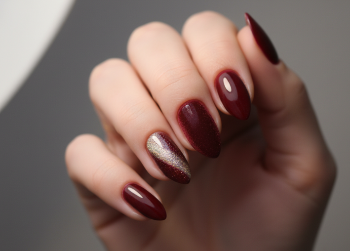 Velvet and cat-eye magnetic nail trend
